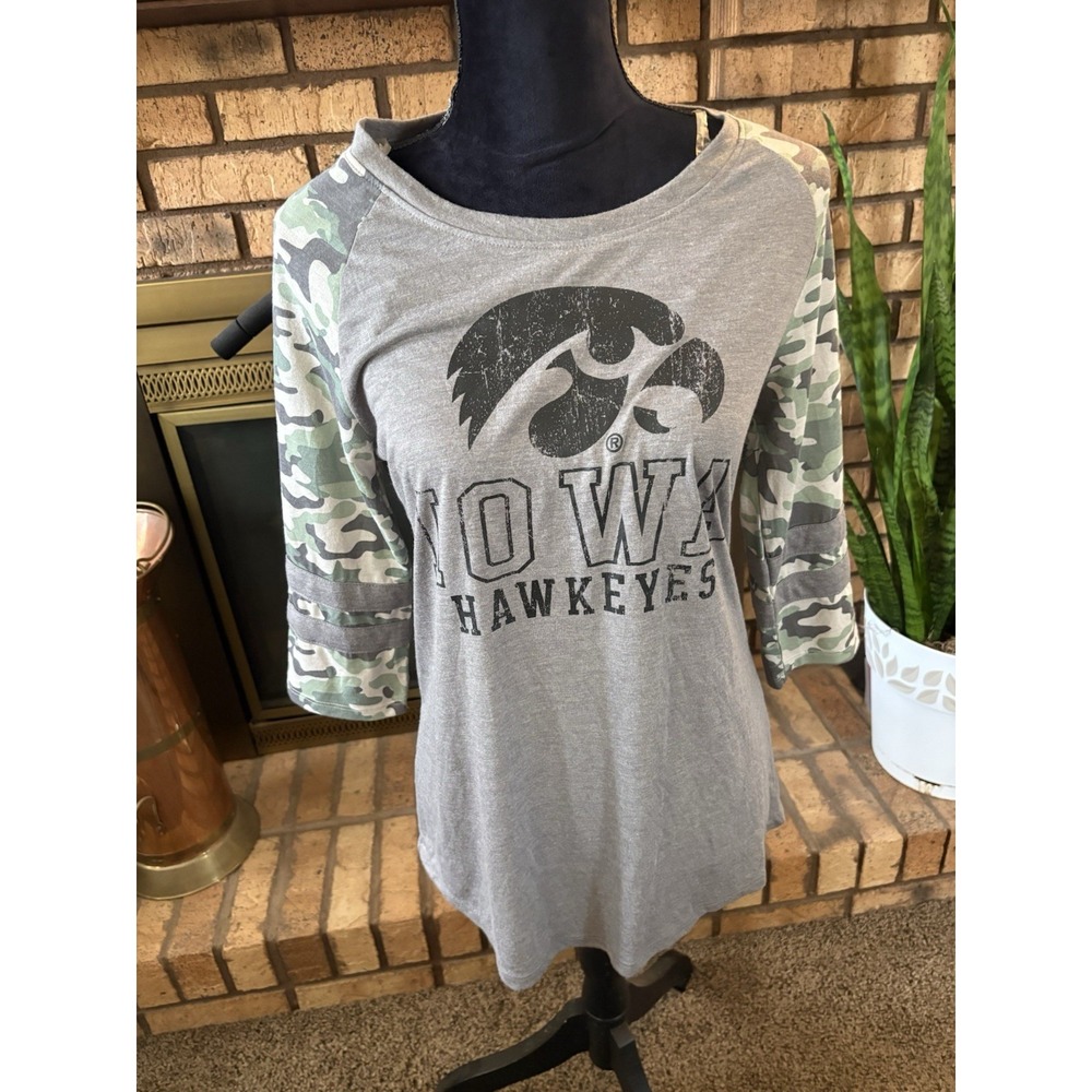 Rivalry Threads 91 Iowa Hawkeyes Shirt Women's Size Small